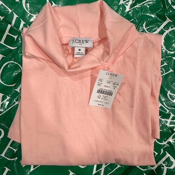 J.Crew Women’s Turtleneck NWT - Picture 2 of 3